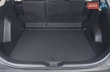 Позашляховик / Кросовер Toyota RAV4 2022 в 