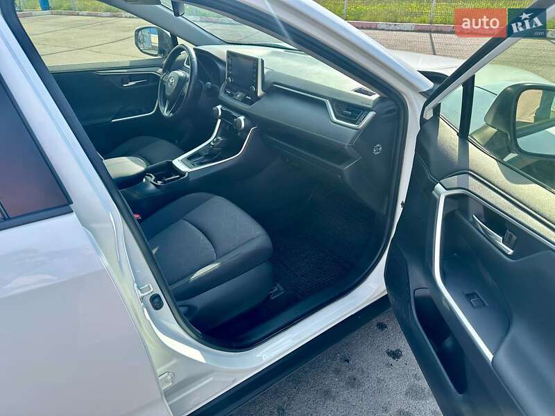 Позашляховик / Кросовер Toyota RAV4 2021 в Вінниці фото 4 Позашляховик / Кросовер Toyota RAV4 2021 в Вінниці