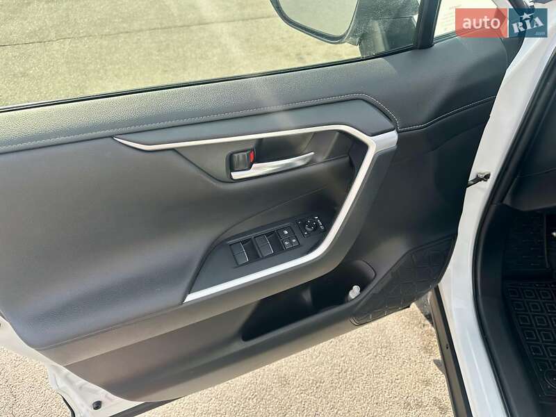 Позашляховик / Кросовер Toyota RAV4 2021 в Вінниці фото 9 Позашляховик / Кросовер Toyota RAV4 2021 в Вінниці