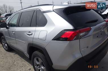 Внедорожник / Кроссовер Toyota RAV4 2022 в Тернополе