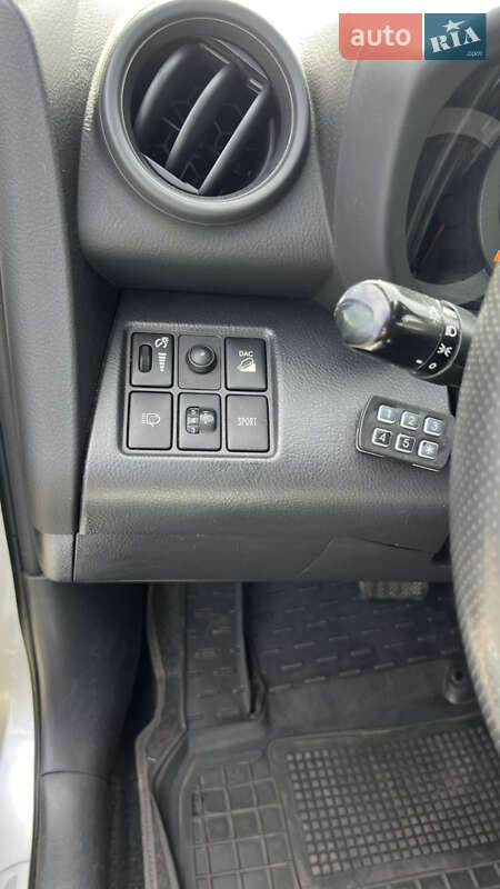 Позашляховик / Кросовер Toyota RAV4 2012 в Києві фото 8 Позашляховик / Кросовер Toyota RAV4 2012 в Києві