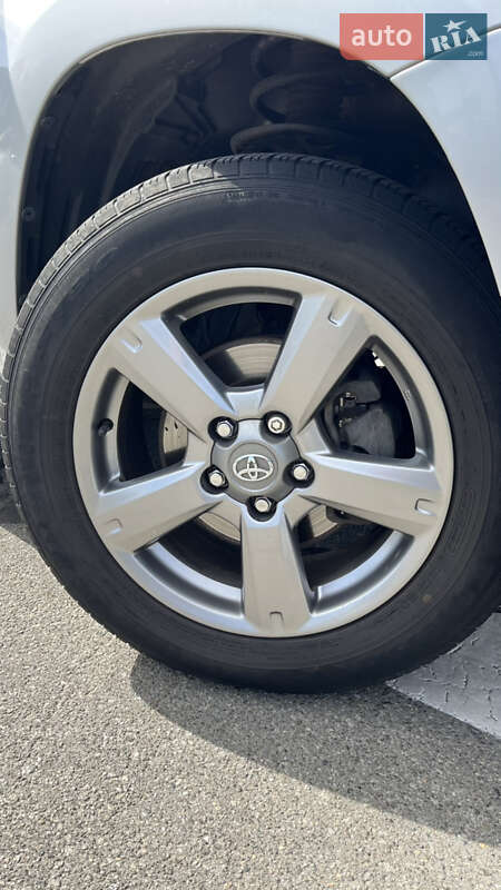 Позашляховик / Кросовер Toyota RAV4 2012 в Києві фото 9 Позашляховик / Кросовер Toyota RAV4 2012 в Києві