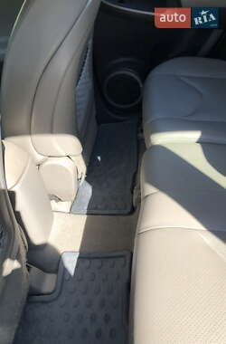 Внедорожник / Кроссовер Toyota RAV4 2007 в 