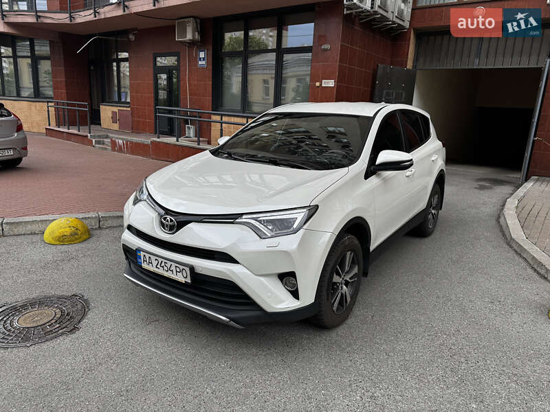Toyota RAV4 2017