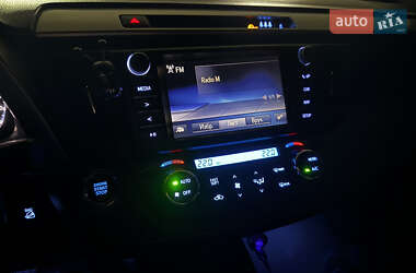 Внедорожник / Кроссовер Toyota RAV4 2017 в 