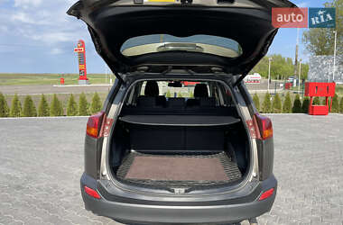 Позашляховик / Кросовер Toyota RAV4 2013 в 