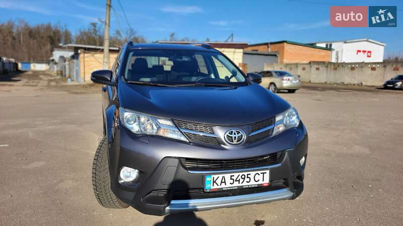 Внедорожник / Кроссовер Toyota RAV4 2013 в 