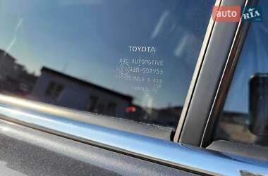 Внедорожник / Кроссовер Toyota RAV4 2013 в 