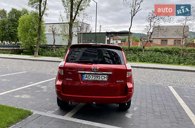 Позашляховик / Кросовер Toyota RAV4 2011 в 