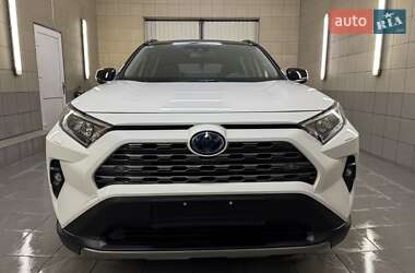 Внедорожник / Кроссовер Toyota RAV4 2023 в 