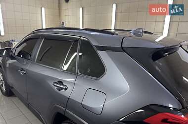 Внедорожник / Кроссовер Toyota RAV4 2024 в 