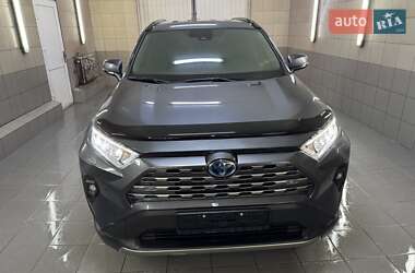 Внедорожник / Кроссовер Toyota RAV4 2024 в 