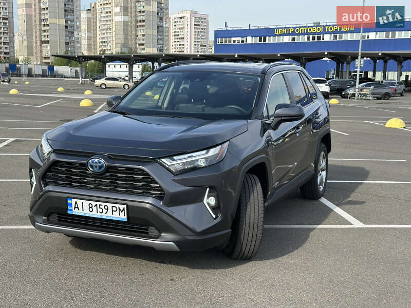 Позашляховик / Кросовер Toyota RAV4 2021 в Києві