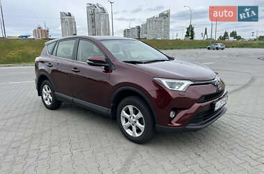 Внедорожник / Кроссовер Toyota RAV4 2017 в Киеве