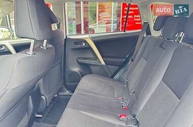 Внедорожник / Кроссовер Toyota RAV4 2013 в 