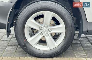 Внедорожник / Кроссовер Toyota RAV4 2013 в 