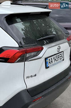 Позашляховик / Кросовер Toyota RAV4 2019 в Вінниці