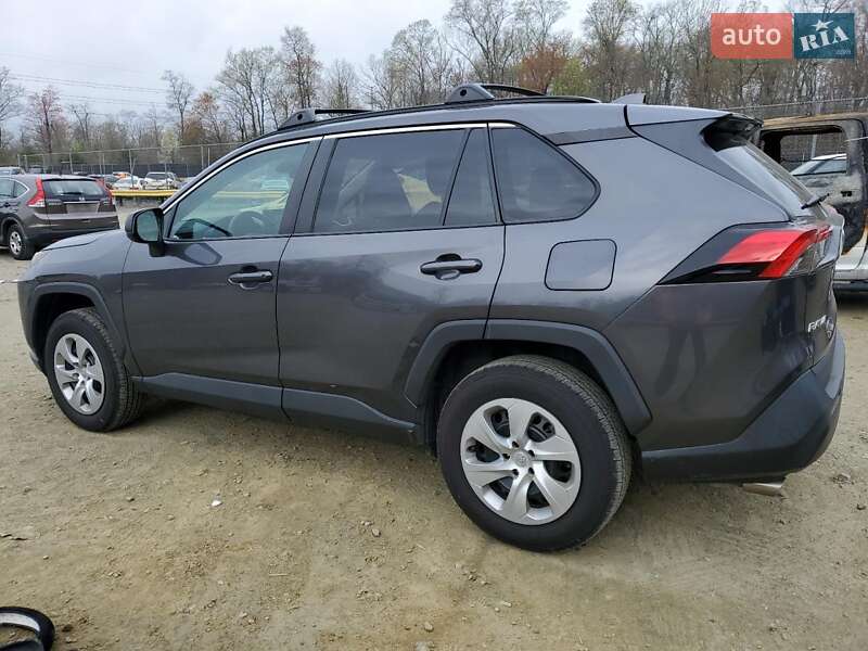 Внедорожник / Кроссовер Toyota RAV4 2019 в Черновцах