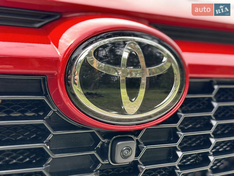 Внедорожник / Кроссовер Toyota RAV4 2024 в Киеве