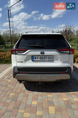 Внедорожник / Кроссовер Toyota RAV4 2021 в 