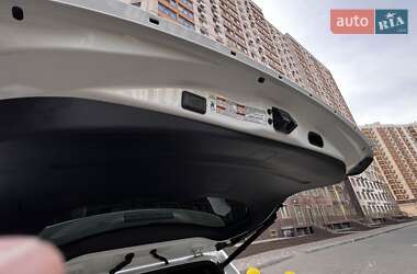 Внедорожник / Кроссовер Toyota RAV4 2016 в 