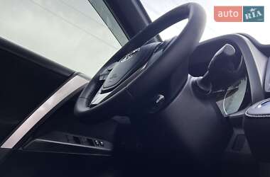 Внедорожник / Кроссовер Toyota RAV4 2016 в 
