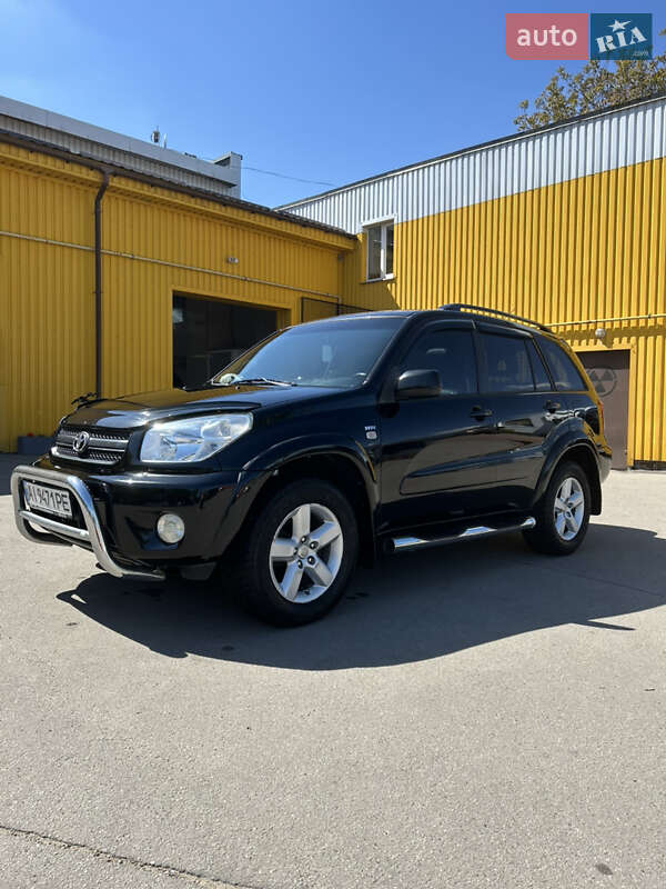 Позашляховик / Кросовер Toyota RAV4 2006 в 