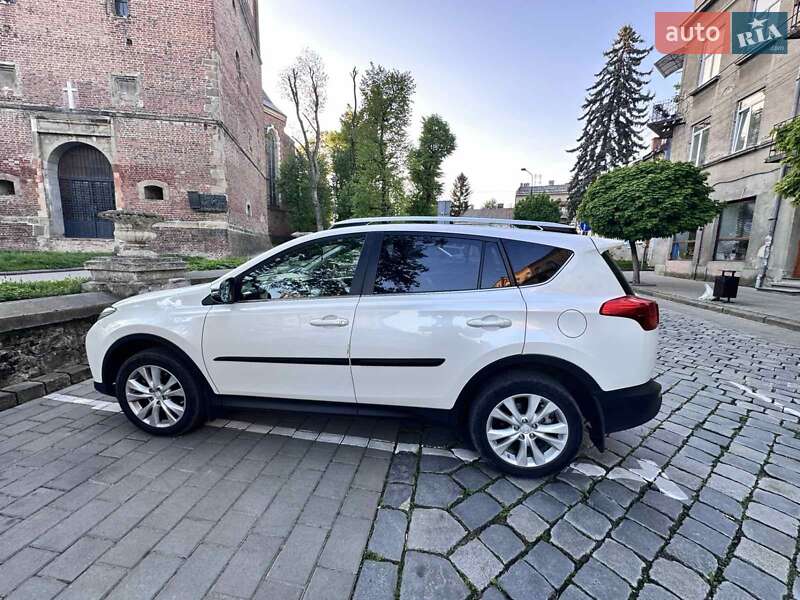 Внедорожник / Кроссовер Toyota RAV4 2013 в Дрогобыче