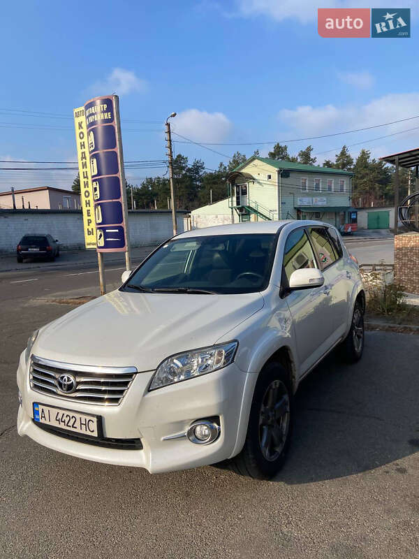 Внедорожник / Кроссовер Toyota RAV4 2011 в 