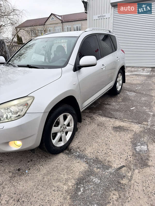 Внедорожник / Кроссовер Toyota RAV4 2007 в Перещепине