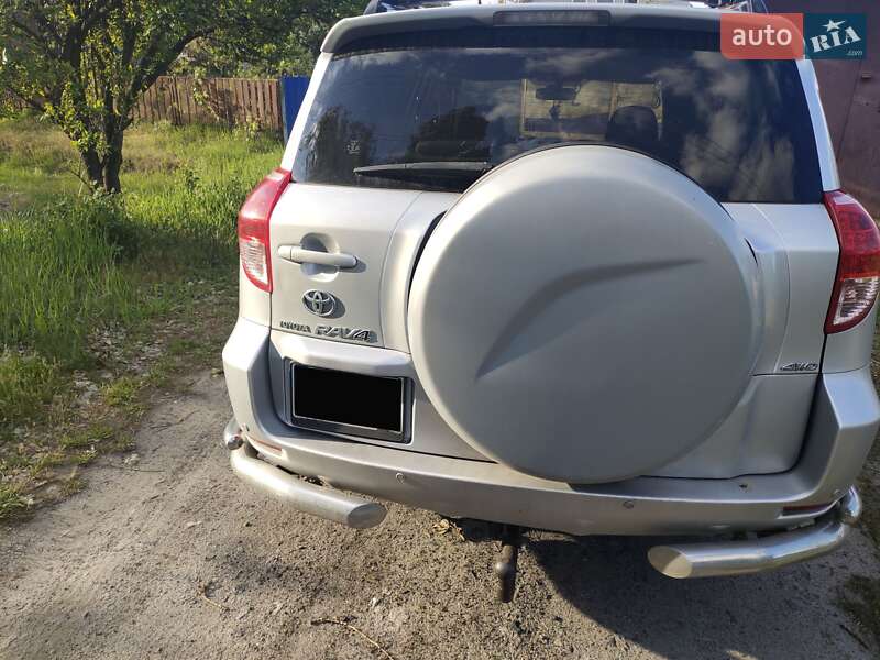 Позашляховик / Кросовер Toyota RAV4 2007 в Пирятині