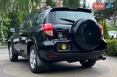 Внедорожник / Кроссовер Toyota RAV4 2007 в 