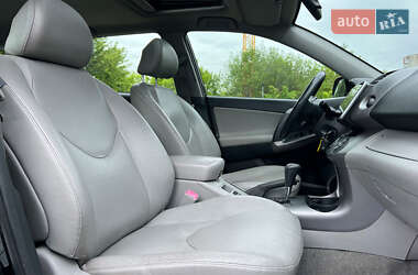Внедорожник / Кроссовер Toyota RAV4 2007 в 