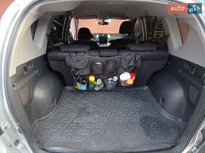 Позашляховик / Кросовер Toyota RAV4 2007 в Ромнах