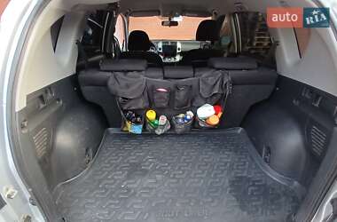 Позашляховик / Кросовер Toyota RAV4 2007 в 