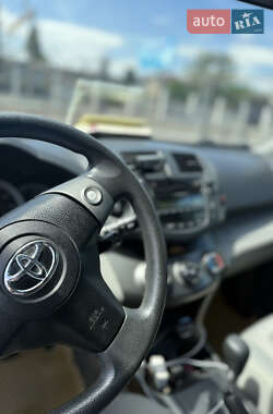 Внедорожник / Кроссовер Toyota RAV4 2011 в 