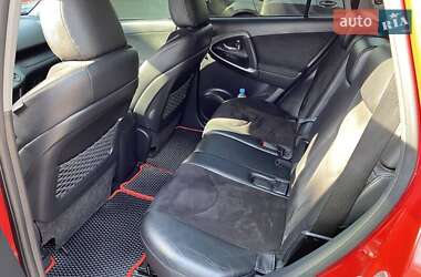 Позашляховик / Кросовер Toyota RAV4 2010 в 