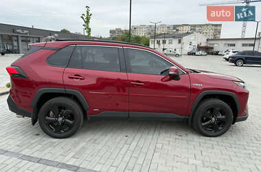 Позашляховик / Кросовер Toyota RAV4 2022 в 