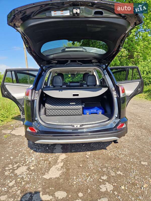 Позашляховик / Кросовер Toyota RAV4 2018 в Золочеві фото 23 Позашляховик / Кросовер Toyota RAV4 2018 в Золочеві