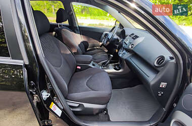 Позашляховик / Кросовер Toyota RAV4 2008 в 