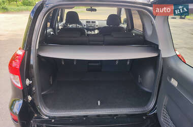 Позашляховик / Кросовер Toyota RAV4 2008 в 