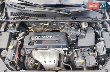 Позашляховик / Кросовер Toyota RAV4 2008 в 