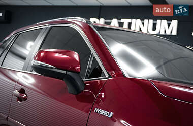 Позашляховик / Кросовер Toyota RAV4 2022 в 