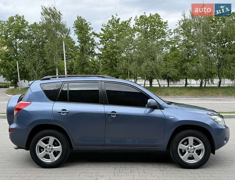 Позашляховик / Кросовер Toyota RAV4 2008 в Києві