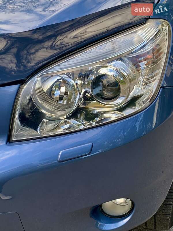 Позашляховик / Кросовер Toyota RAV4 2008 в Києві