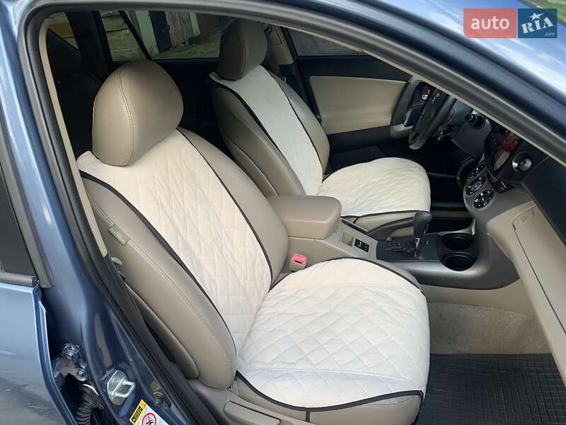 Позашляховик / Кросовер Toyota RAV4 2008 в Києві