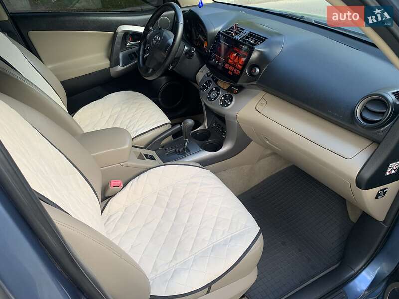 Позашляховик / Кросовер Toyota RAV4 2008 в Києві