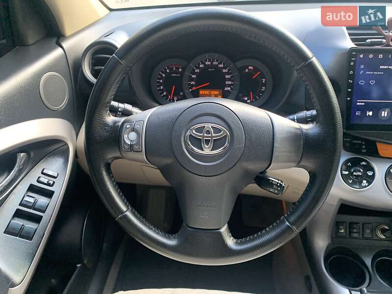 Позашляховик / Кросовер Toyota RAV4 2008 в Києві