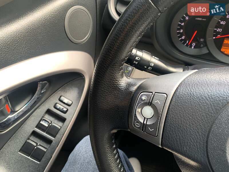 Позашляховик / Кросовер Toyota RAV4 2008 в Києві