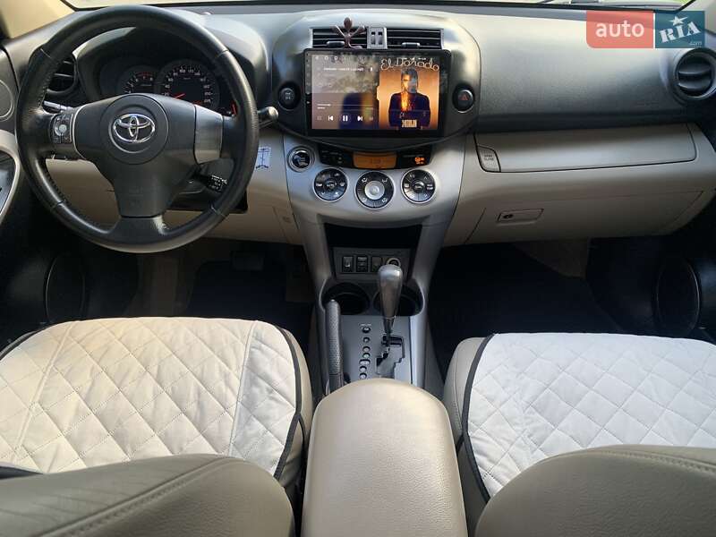Позашляховик / Кросовер Toyota RAV4 2008 в Києві